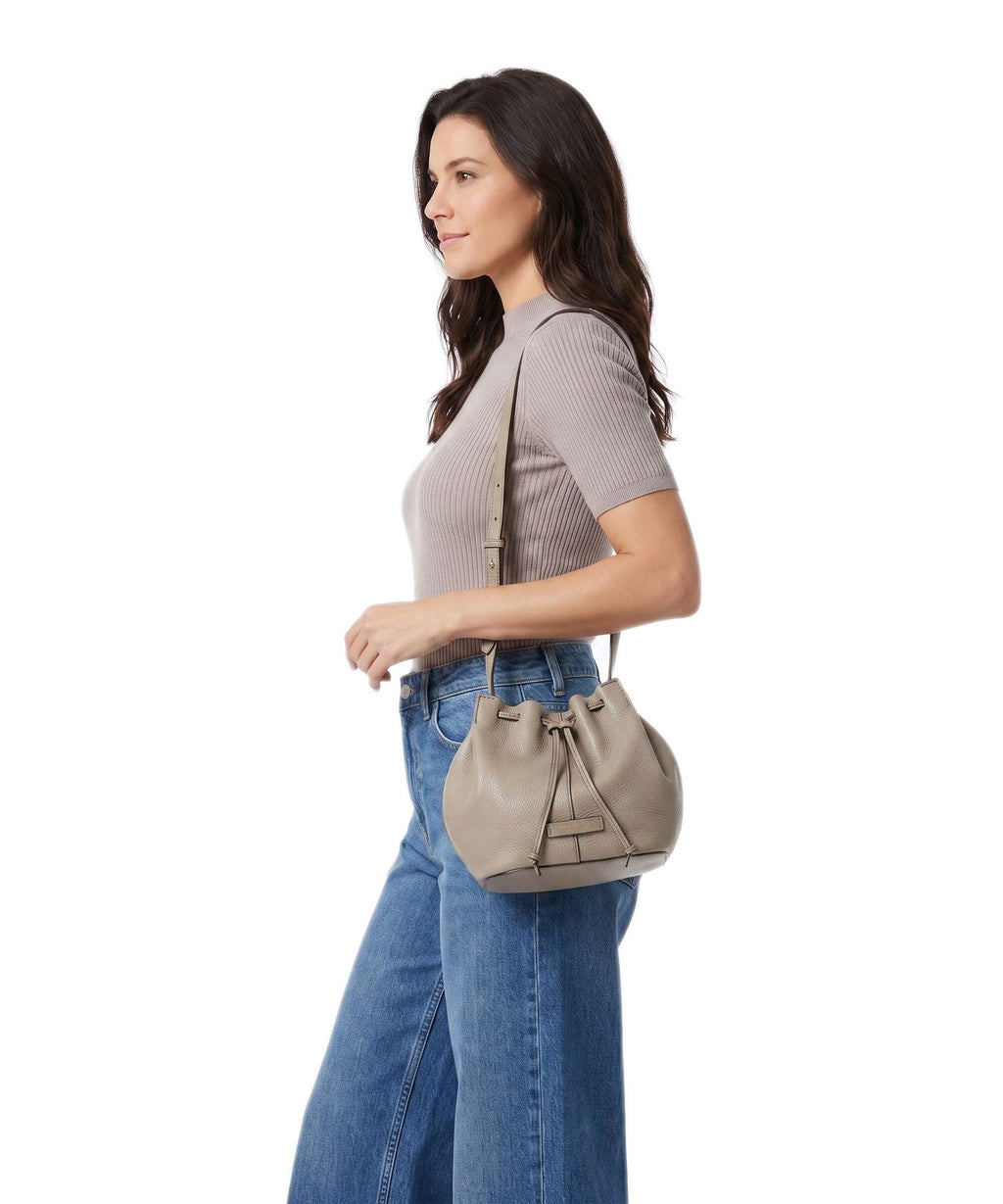 The Bridge Marisa Bucket bag greige