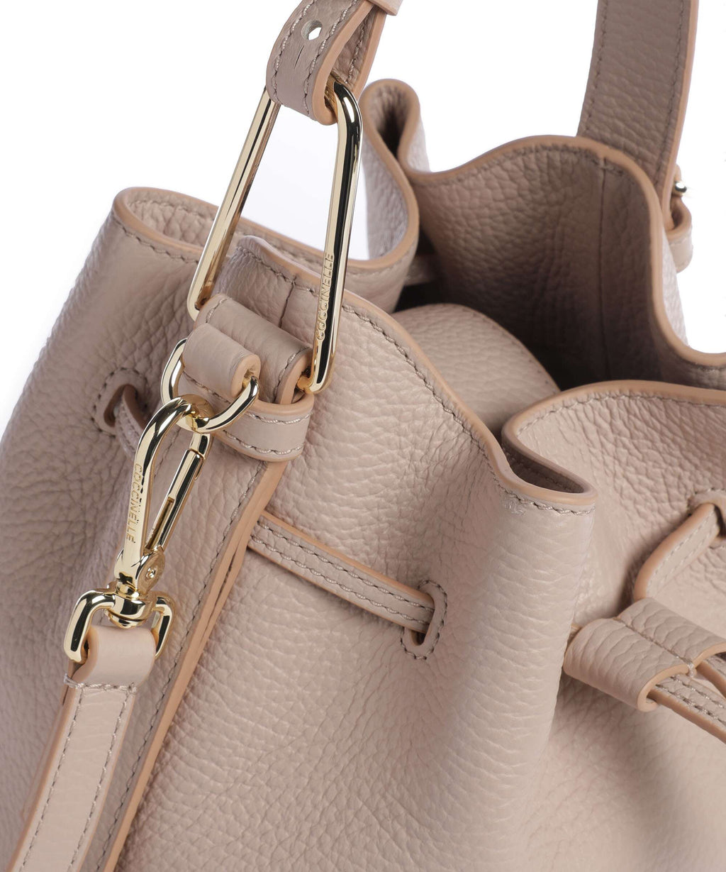 Coccinelle Malory Bucket bag rosette