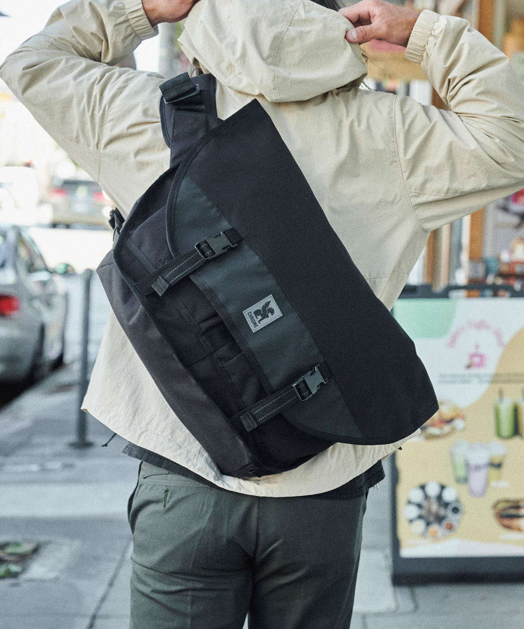 Chrome Citizen 24 Messenger bag black