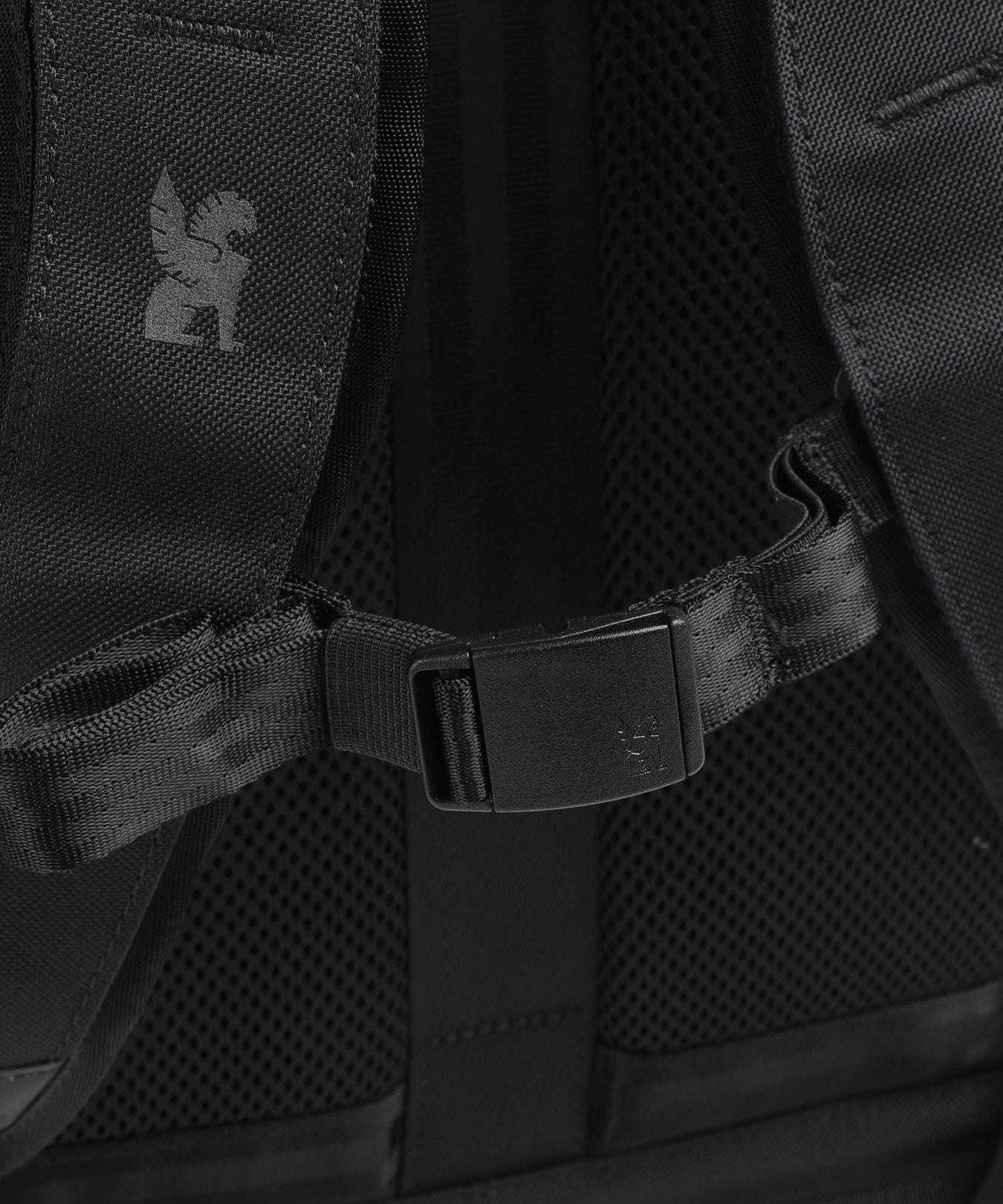 Chrome Hawes 26L Backpack sage