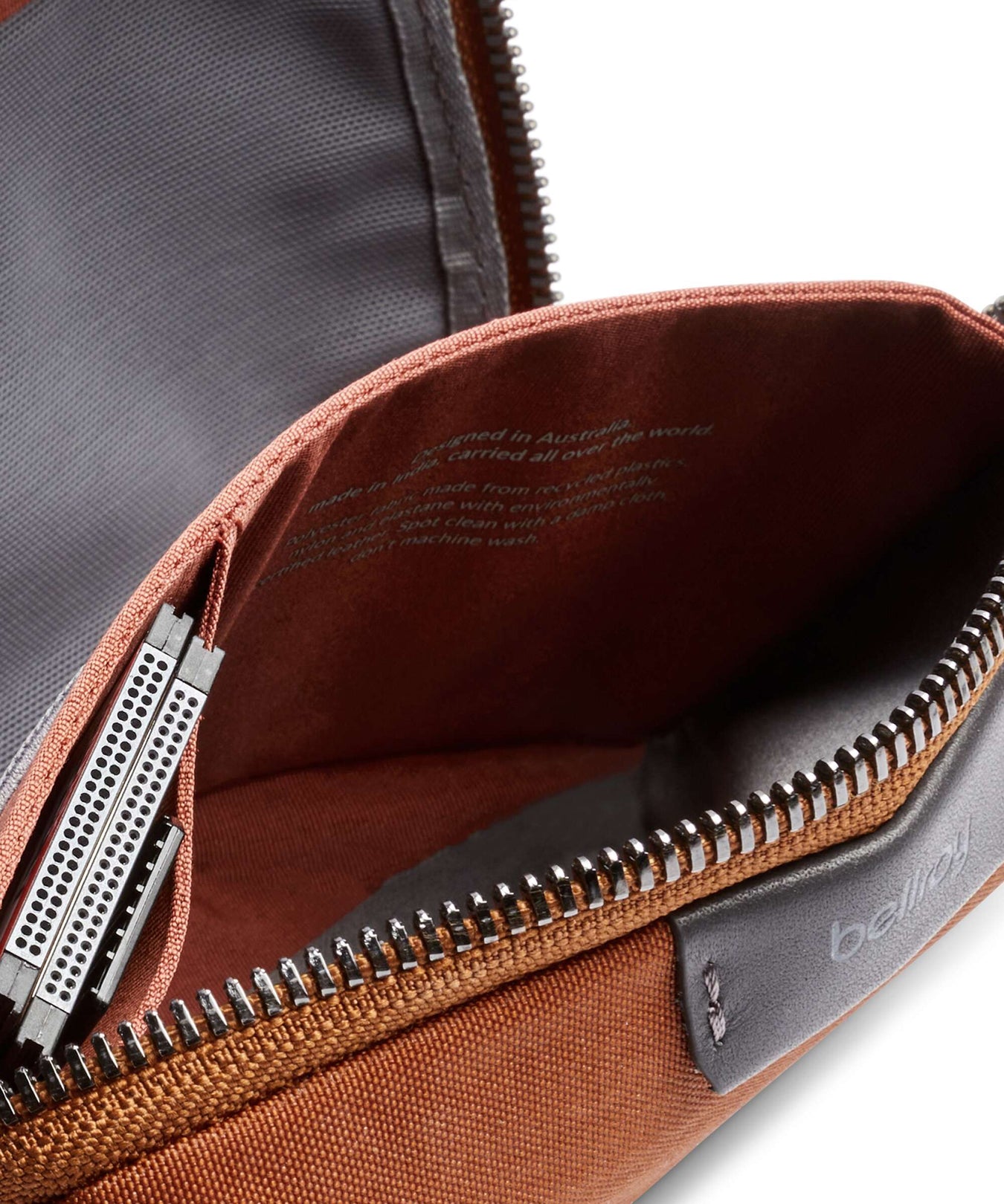 Bellroy Tech Compact Travel accessory bronze