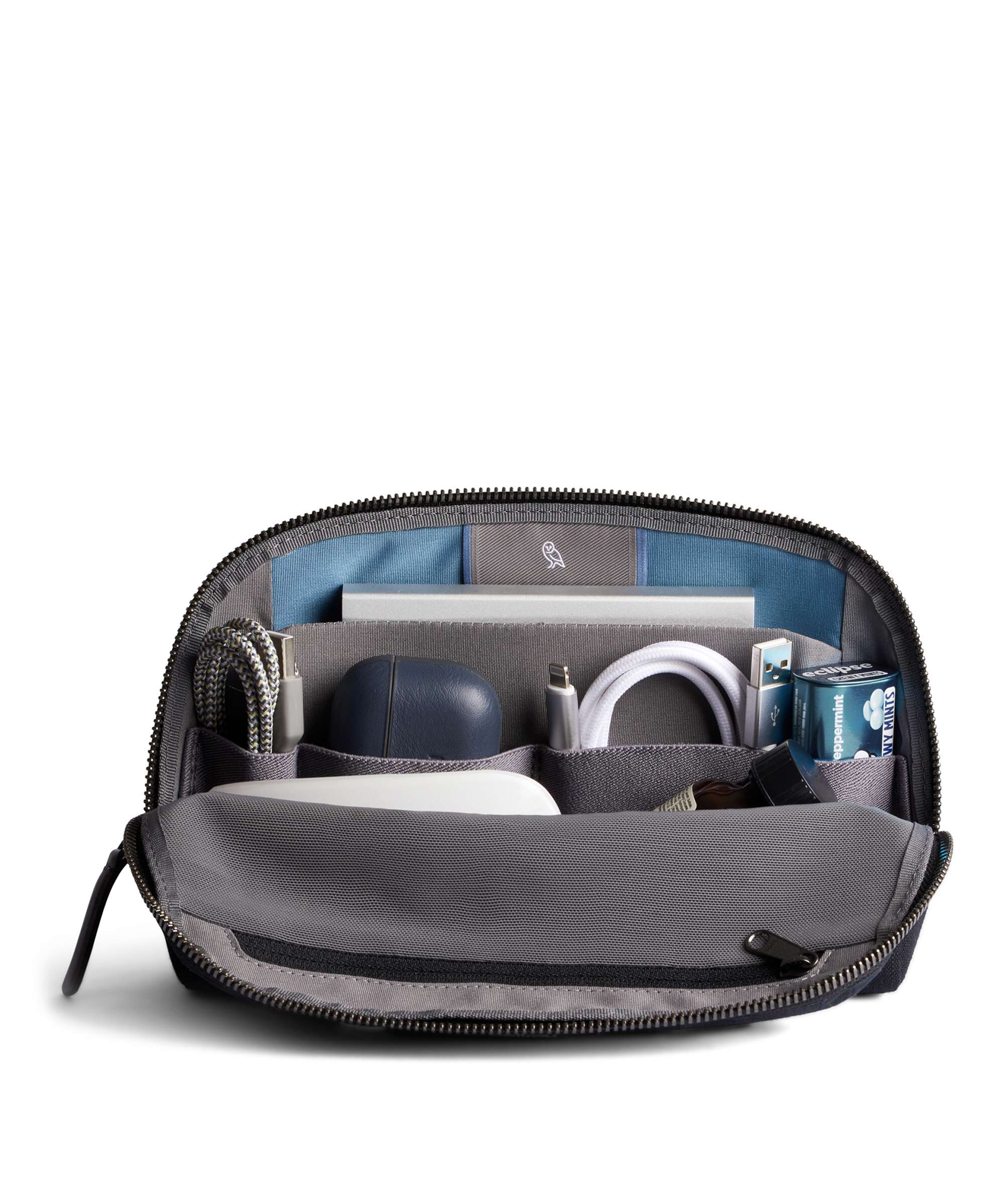Bellroy Tech Desk Caddy Travel accessory black