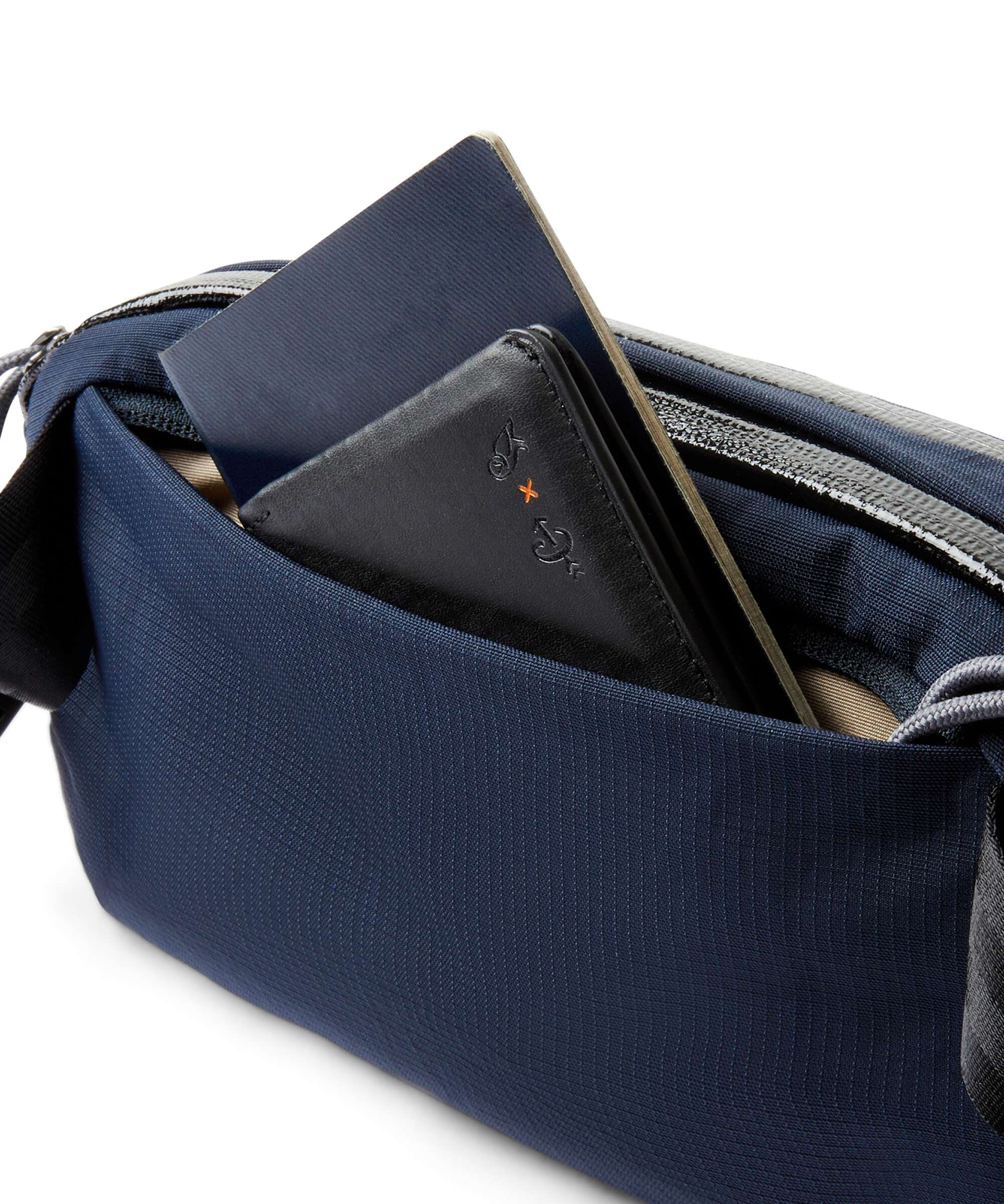 Bellroy Venture 2.5L Ready Fanny pack night sky