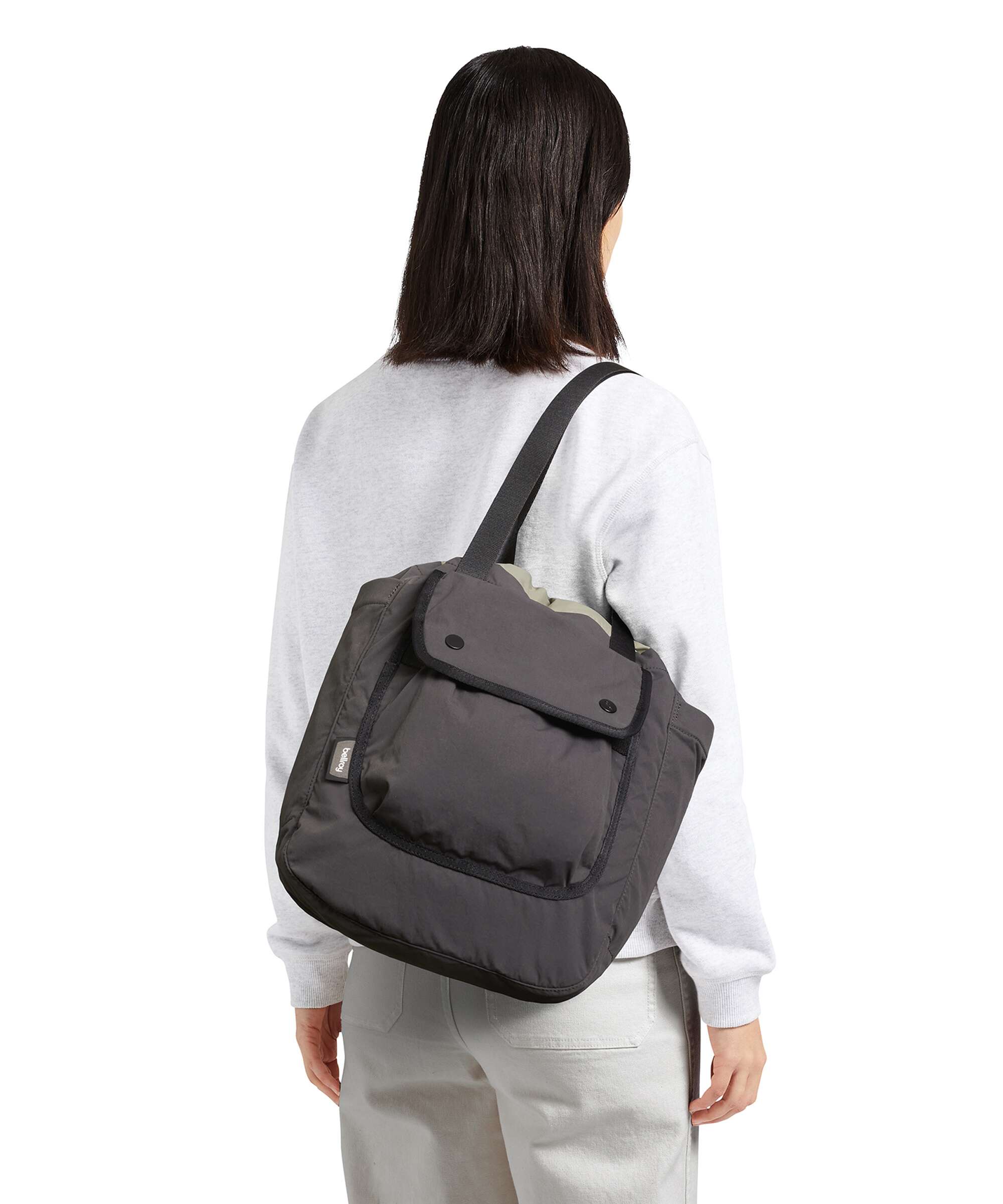 Bellroy Cinch 16 Tote bag sand dune