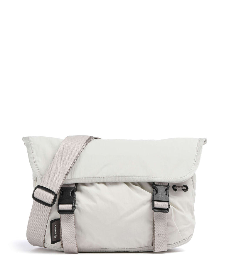 Bellroy Cinch 6 Mini Messenger bag oat