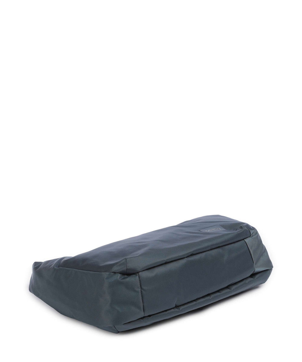 Bellroy Laneway 7 Crossbody bag bluesteel