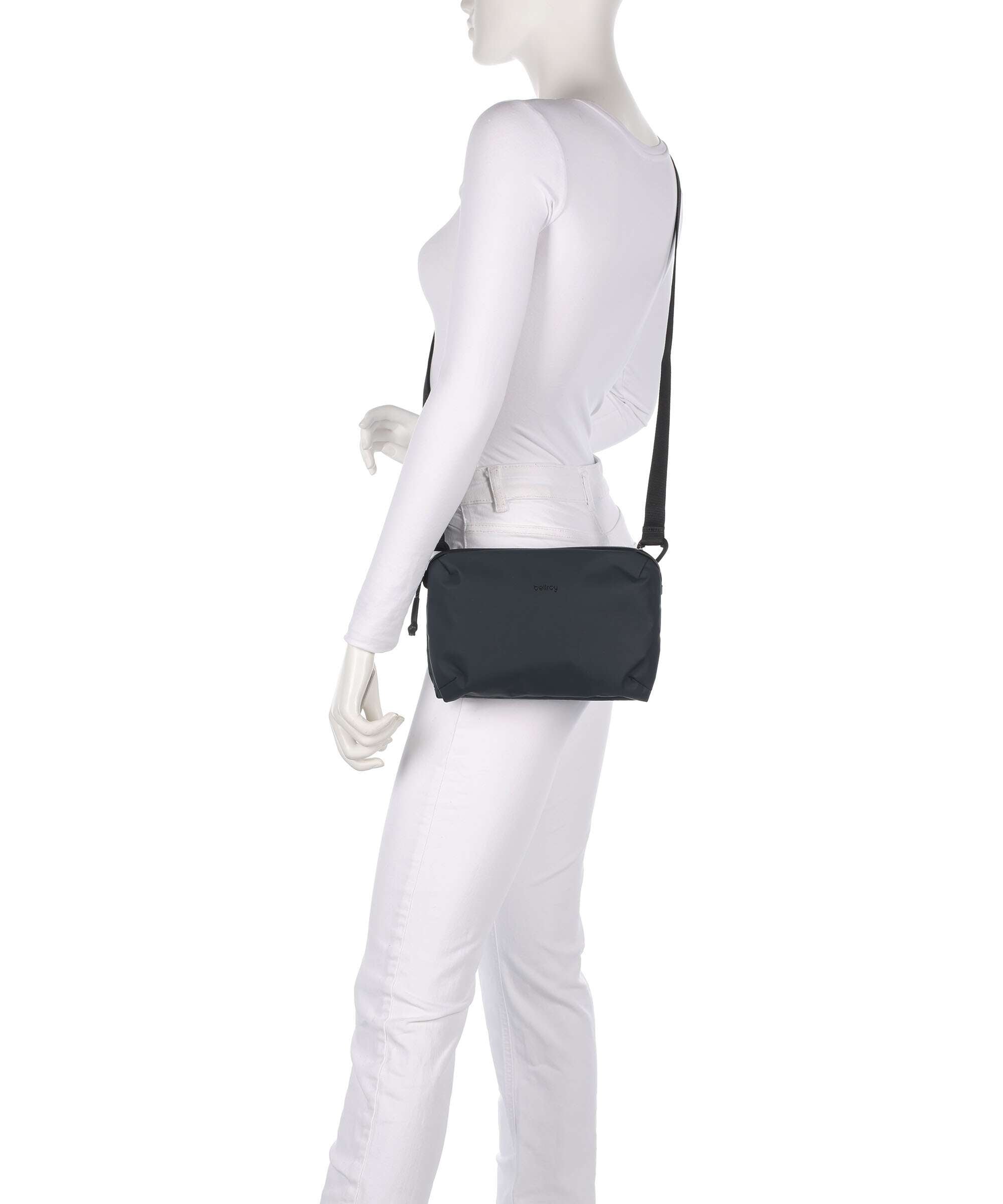Bellroy Venture 3L Crossbody bag deep ocean